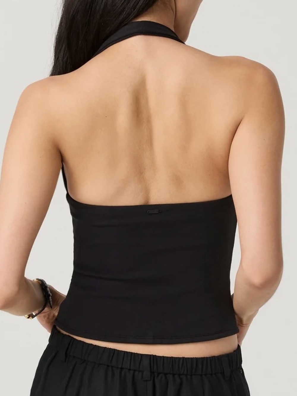NWT Vuori Everyday Cotton Stretch Plunge Halter in Black - Picture 2 of 5